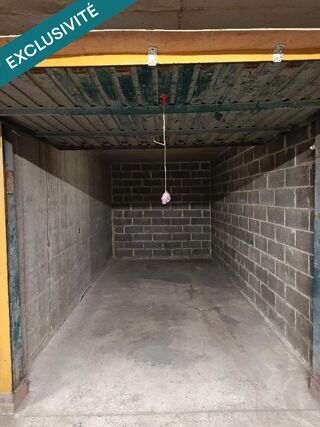  Parking / Garage à vendre 