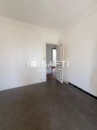  Immeuble à vendre 205 m²