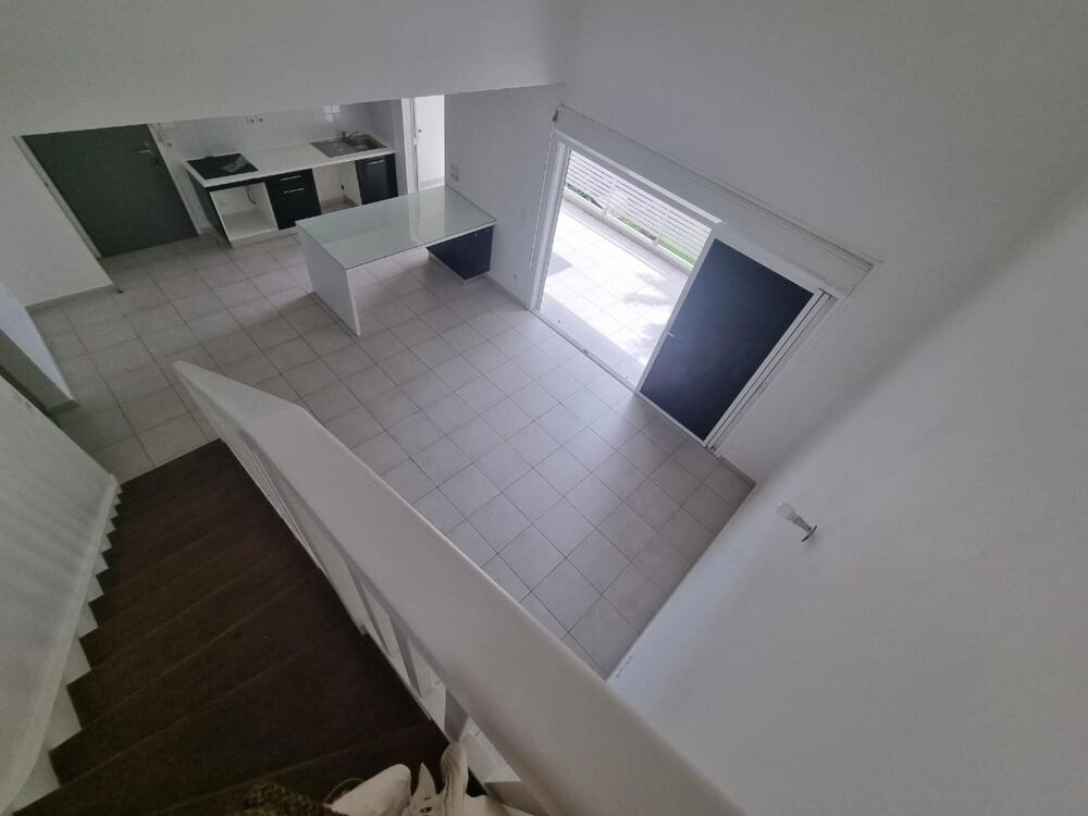 Location Appartement SCHOELCHER  Enclos – T4 duplex avec vue mer 1490 € Schoelcher
