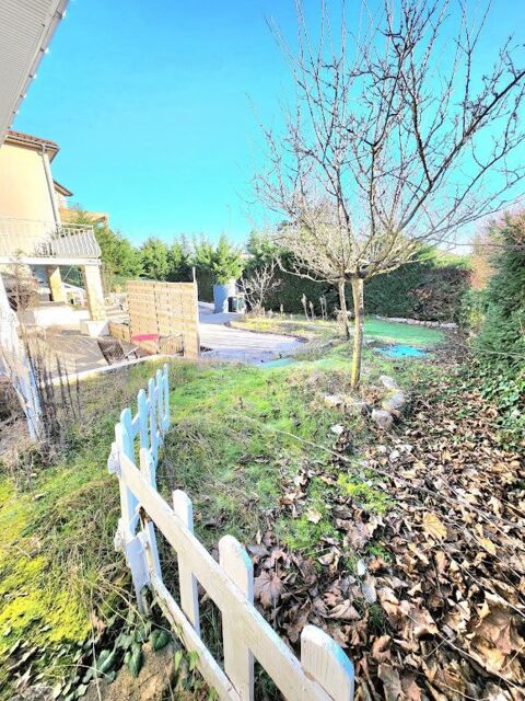   MAISON TRADITIONNELLE T6 Maison - 6 pi�ce(s) - 142 m�