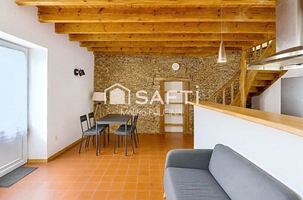 Vente Maison Grosbreuil : maison de ville pleine de charme Grosbreuil