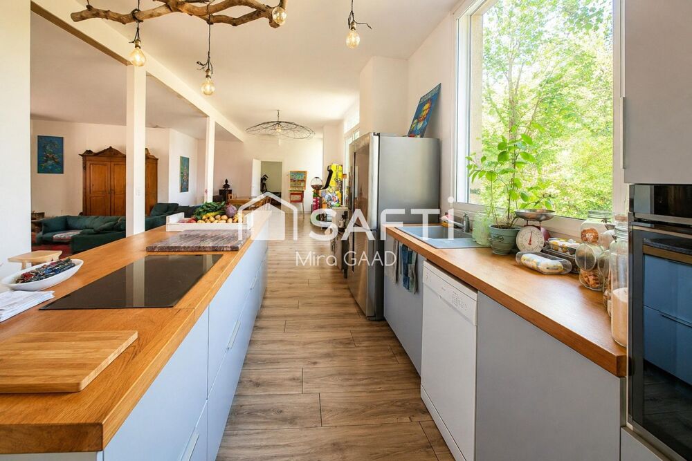 Ensemble maison avec terrain +hangar+dépendances +piscine