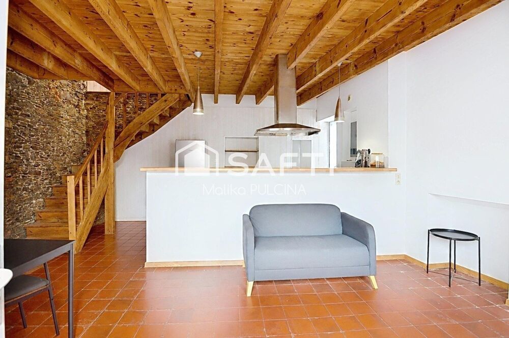 Vente Maison Grosbreuil : maison de ville pleine de charme Grosbreuil