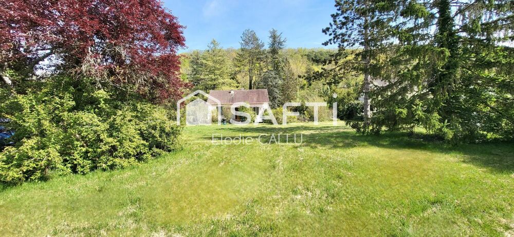 Maison sur 4 868 m² de terrain avec dépendance
