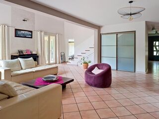  Maison � vendre 8 pi�ces 245 m�