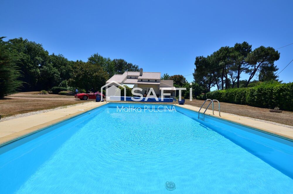 Villa rénovée, parc de 8 900 m² et piscine