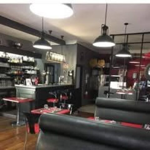   Restaurant  pizzeria, Fonds de commerce sur axe passager. 