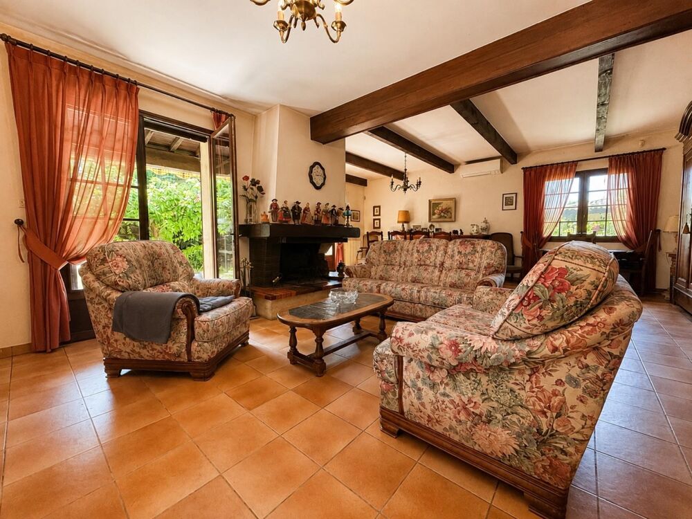Vente Maison Maison familiale 4 chambres, belle pièce de vie Nimes