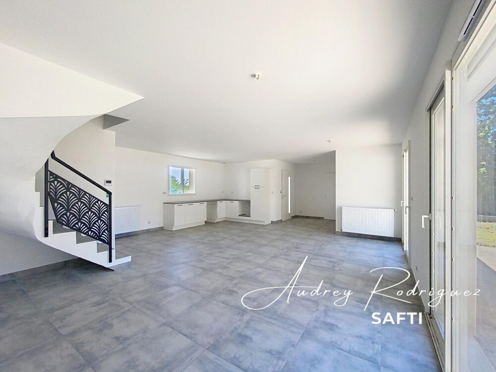 Maison jumelée neuve 2025 avec jardin