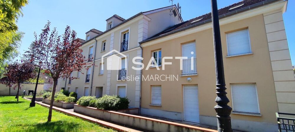 Charmant duplex F2  Dernier étage avec ascenseur  Coeur historique de Montereau-Fault-Yonne