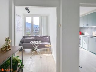  Appartement � louer 5 pi�ces 77 m�