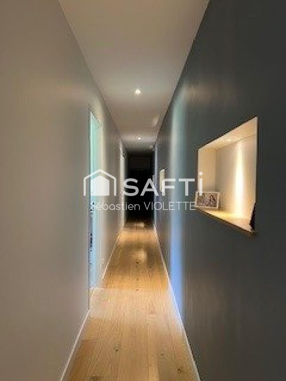 Corps de ferme rénové de plain-pied 274 m²  5 chambres