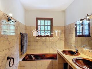  Maison  vendre 7 pices 227 m