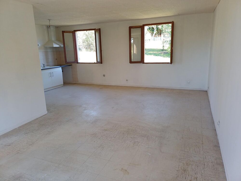 Vente Maison Plain pied. Campagne, terrain. Chalais 5 minutes Bardenac
