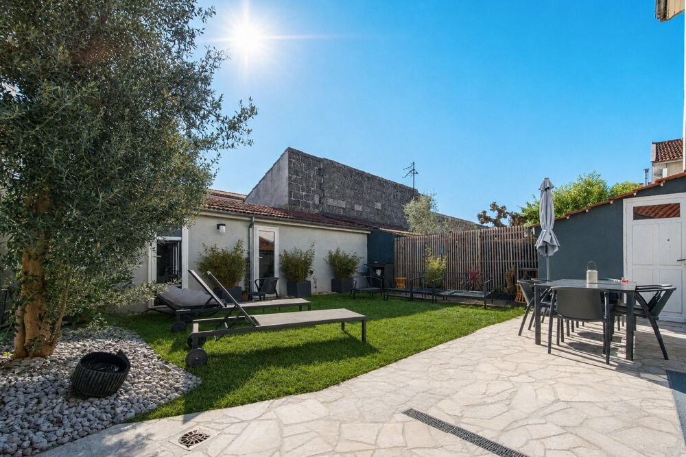 Vente Maison Échoppe, 4 chambres, jardin, dépendance et stationnement voiture Bordeaux