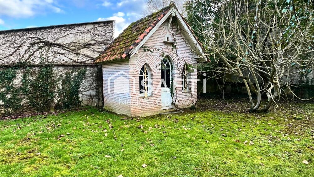 Vente Maison Demeure 10 pieces, 253 m2,piscine couverte Aiguillon