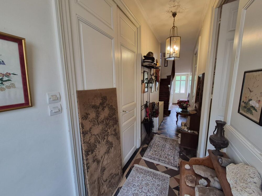 Vente Maison MAISON DE MAITRE Centre-ville 6 ch + Parc + Garage Descartes