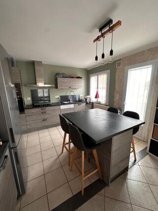  Maison � vendre 7 pi�ces 213 m�