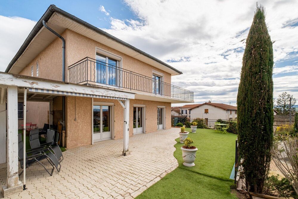 Maison centre village de Ternay