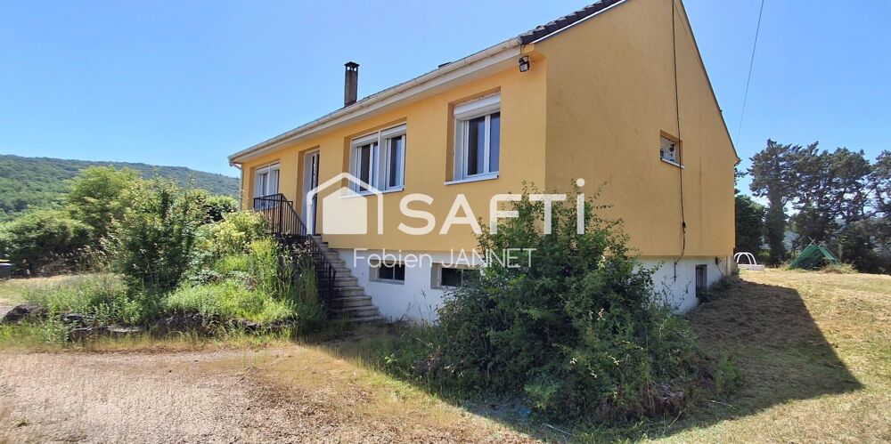 Maison vue sur vignoble avec piscine