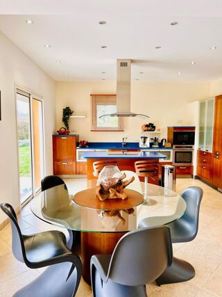  Maison � vendre 6 pi�ces 244 m�