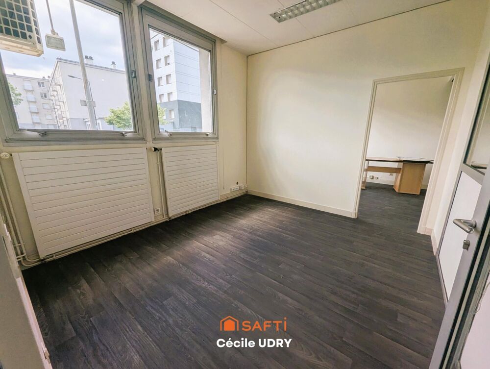   Bureau à louer, parfait pour du Coworking. Tours