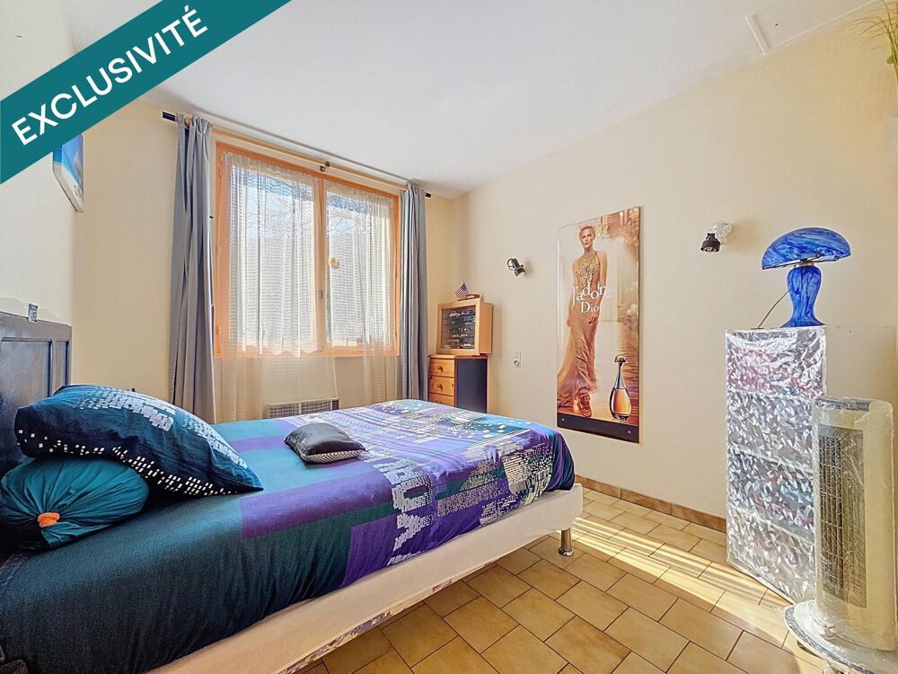 Un investissement locatif aux portes de Lamalou-les-Bains, avec trois logements et un fort potentiel de valorisation.