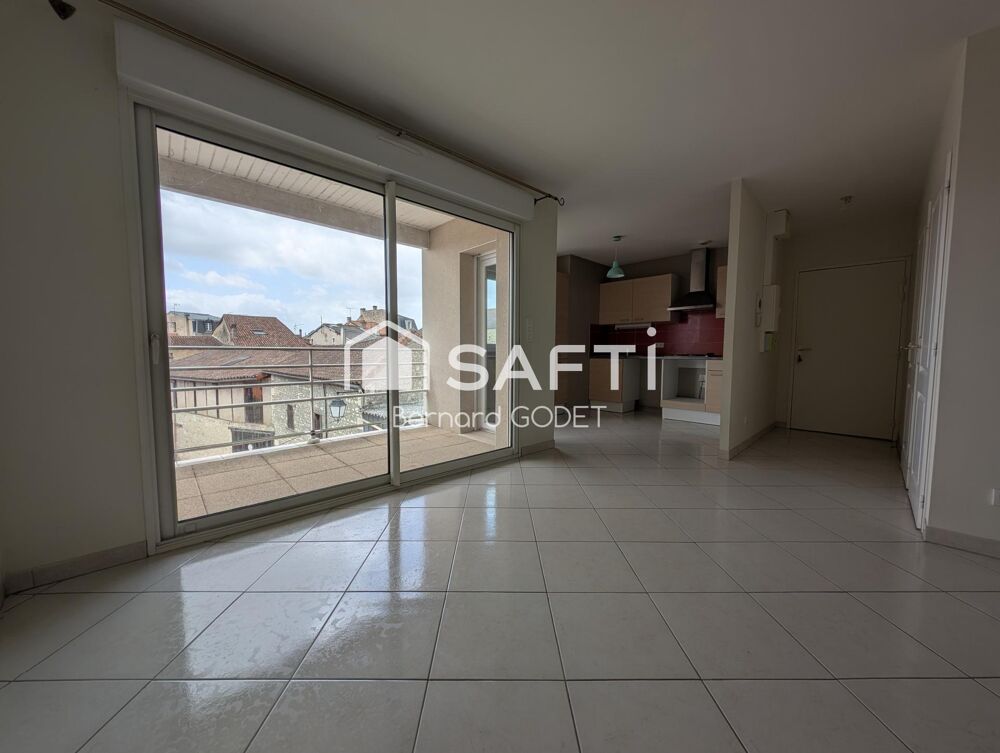 Vente Appartement Appartement avec ascenseur en plein cœur de Ruffec – Rare sur le secteur ! Ruffec