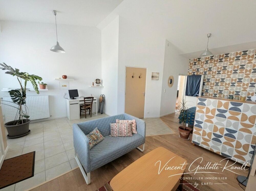 Maison familiale 11 pieces-8 chambres-local commercial