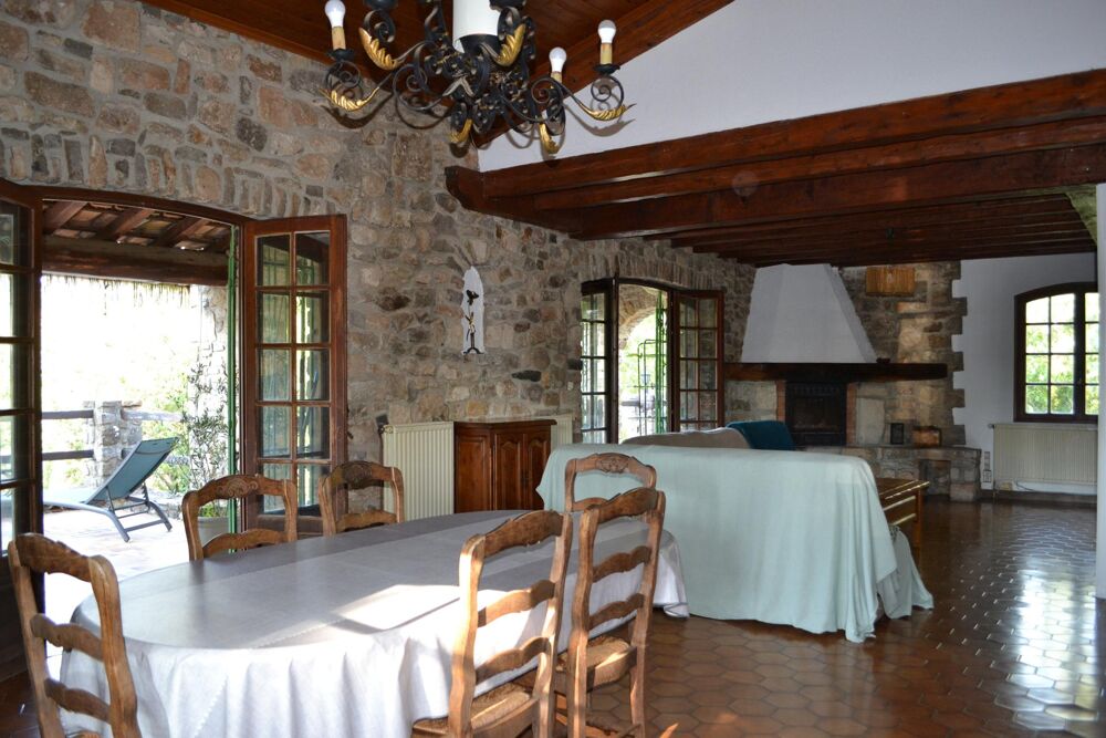 Maison 98 m2 sur terrain 4350 m2, piscine, garage, atelier