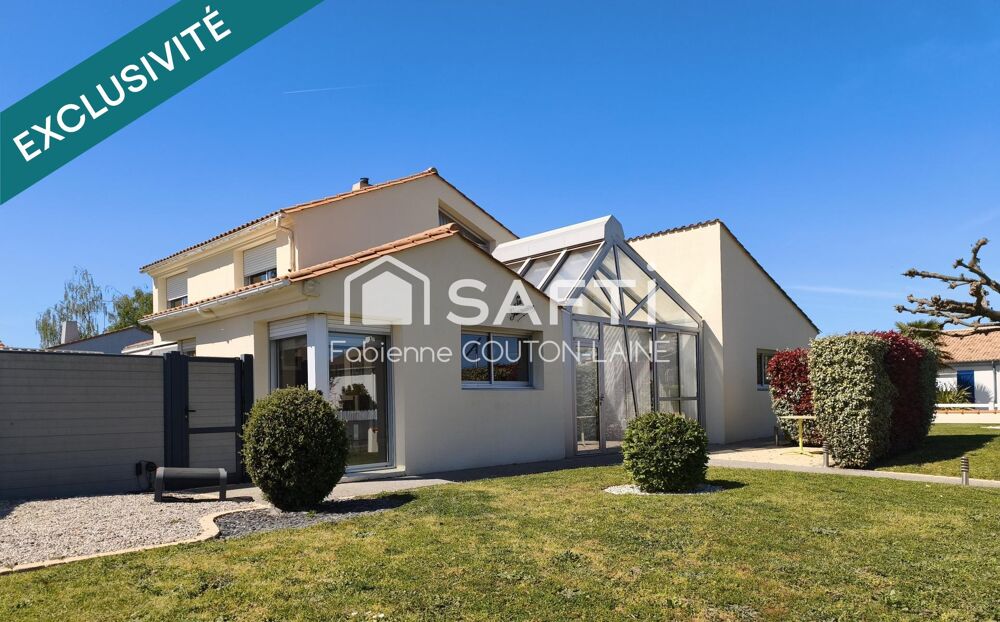 Exceptionnelle maison d'architecte au Poiré sur Vie