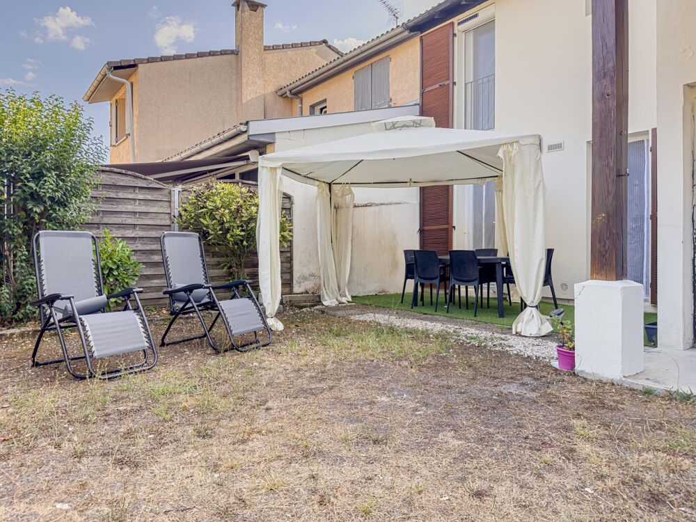 Maison climatisée avec jardin, garage et 3 chambres