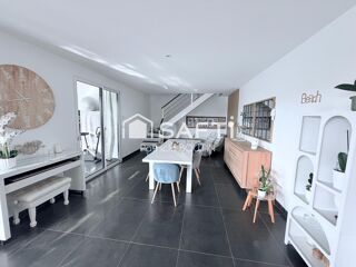 Maison à vendre 8 pièces 215 m²