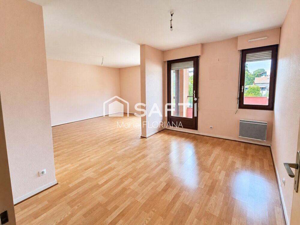 Vente Appartement Appartement T4 de 85 m² avec garage, cave et deux balcons Oyonnax