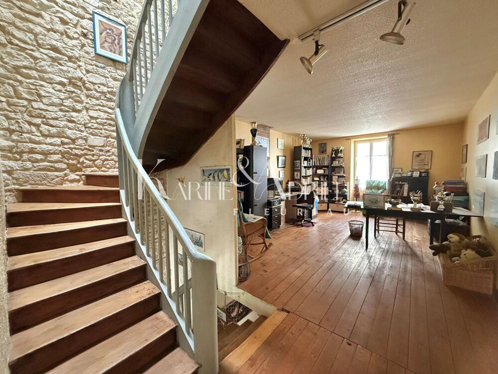 Vente Maison Maison de ville 3 chambres, jardin et dépendance Fontenay-le-comte