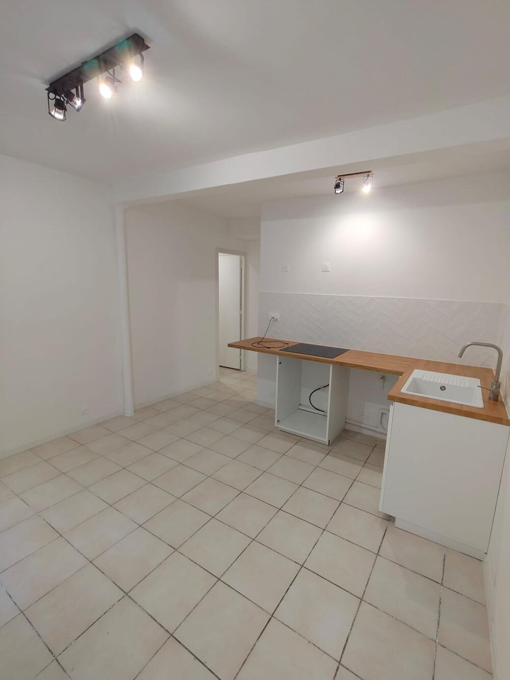 Vente Appartement Studio atypique, cave voûtée privative, forte renta Pantin