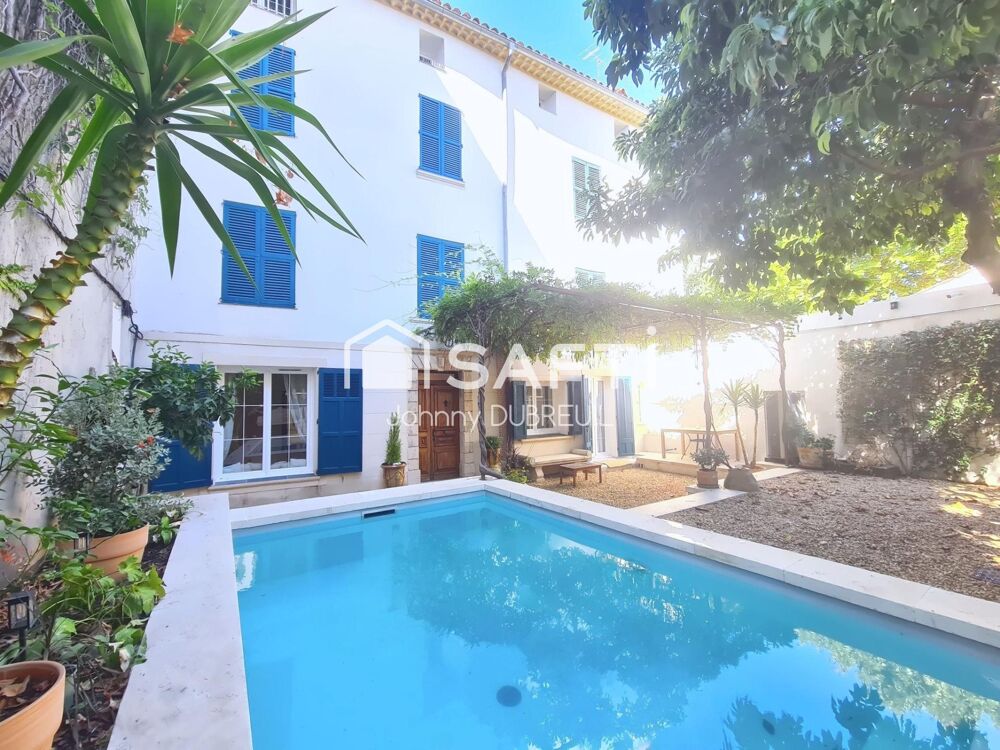 PIGNANS  Hôtel particulier de 300m2 au coeur du village avec jardin et piscine