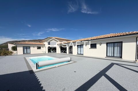   VILLA PLAIN-PIED 194 M² AVEC GARAGE ET PISCINE SUR TERRAIN DE 2195 M² Maison - 6 pièce(s) - 194 m²