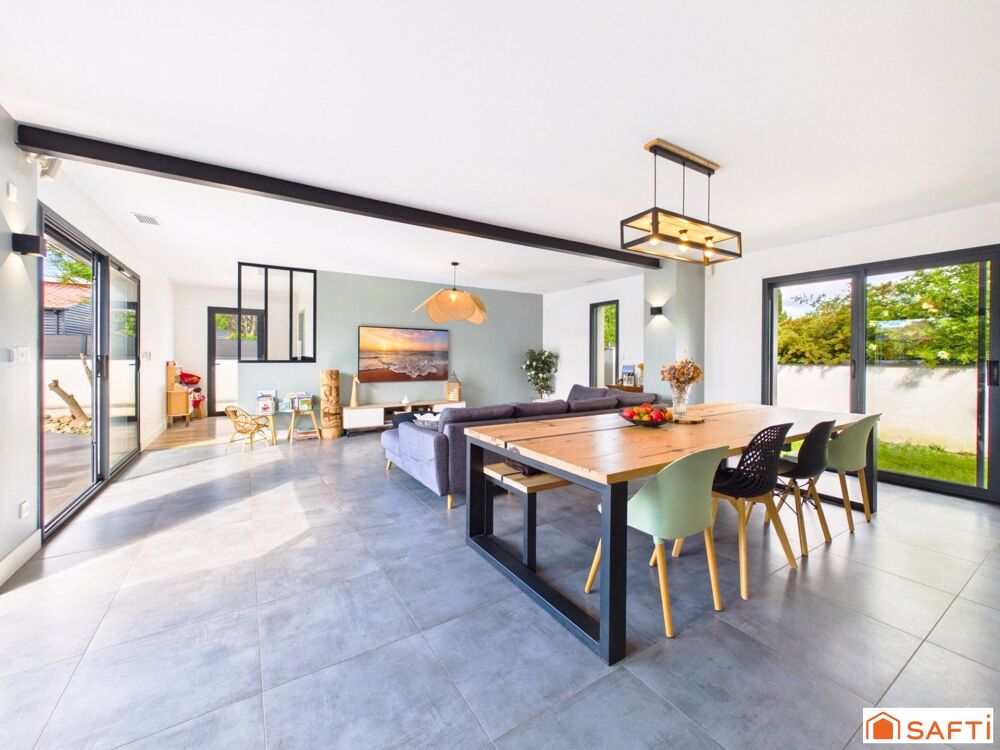 Vente Maison Magnifique Contemporaine avec Piscine, Pool House Terrain de Pétanque et Garage!!! Tournefeuille