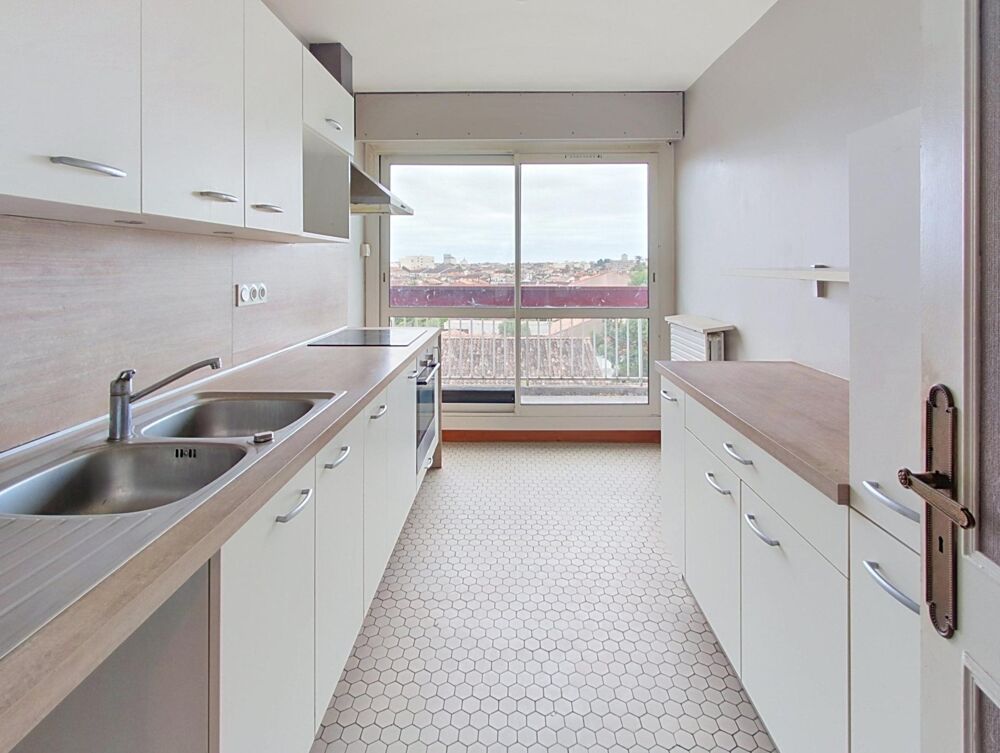 Vente Appartement TALENCE – Grand T3 de 85 m² au dernier étage avec garage, parking et cellier Talence