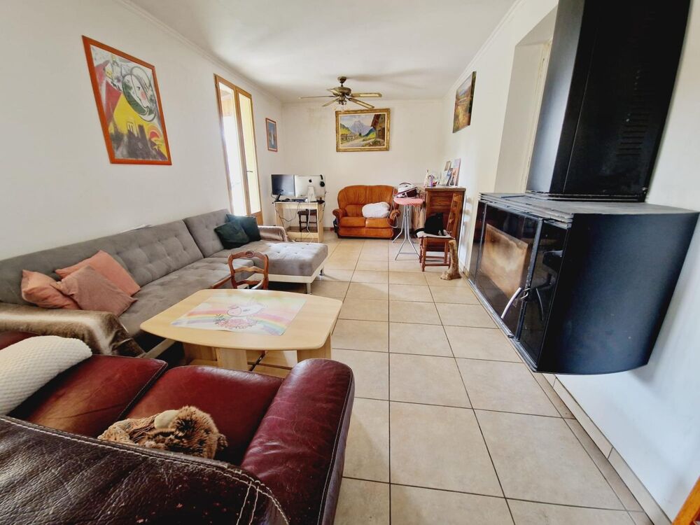 Maison familiale d'environ 150m² sur un terrain de 435 m² à APT
