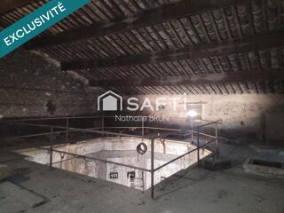  Parking / Garage à vendre 197 m²