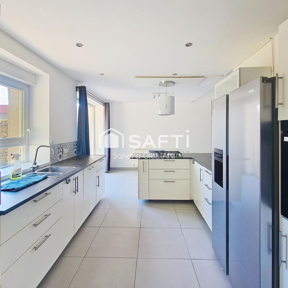Vente Maison COUP DE CŒUR ! Maison rénovée de 156 m² – 4 chambres – Jardin – Garage et terrasse ! Longuyon