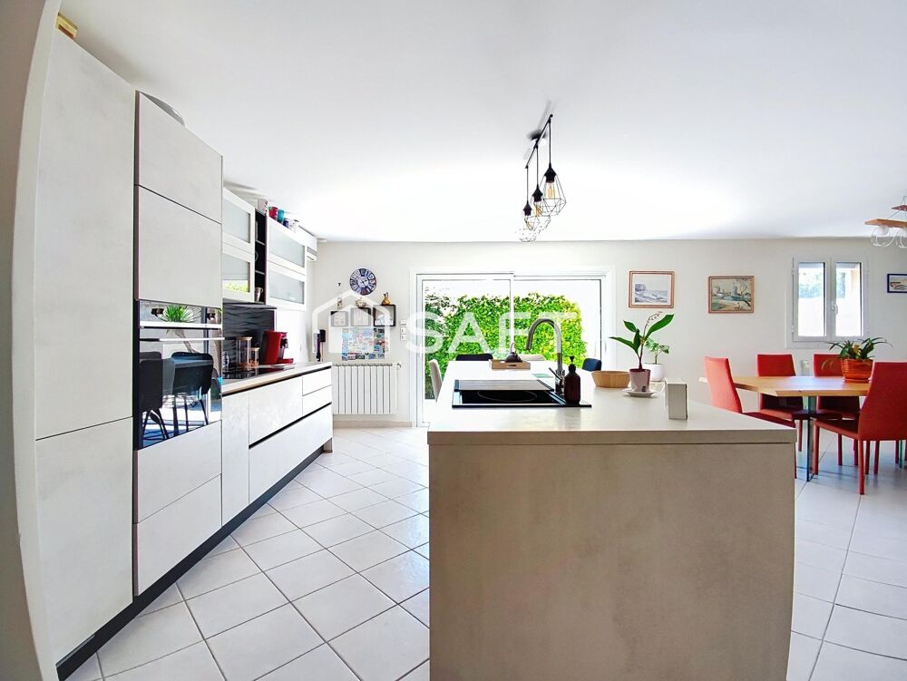 Maison familiale avec piscine jardin paysagé sans vis-à-vis