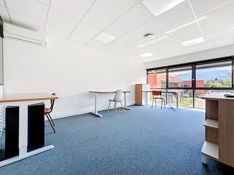   Bureaux professionnels meublés à Voiron Champfeuillet – 6 à 8 postes, DPE A 