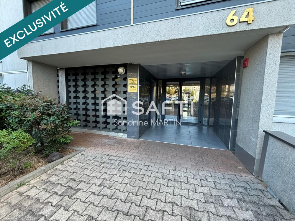 Appartement T3 meublé, 71m2 au 10ème étage/15, parking couvert et sécurisé.