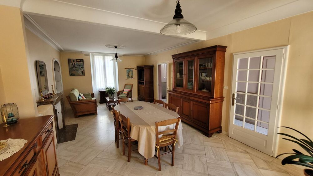 Vente Maison Maison 190m2, 5 chambres, jardin proche gare et commodités, écoles, pas de travaux Noyen-sur-sarthe