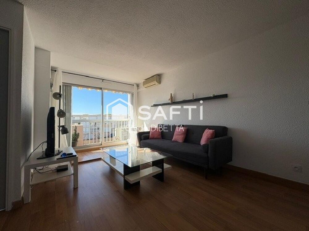 Vente Appartement Proche du Seaquarium et des plages du Grau-du-Roi, découvrez cet appartement idéalement situé. Le grau-du-roi