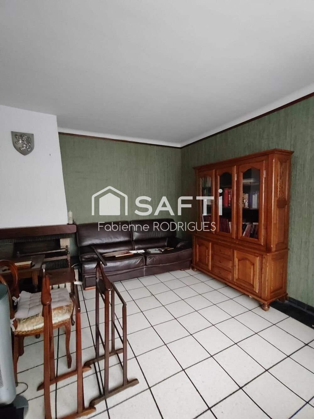 Maison semi plain-pied agréable - au calme avec jardin et stationnement