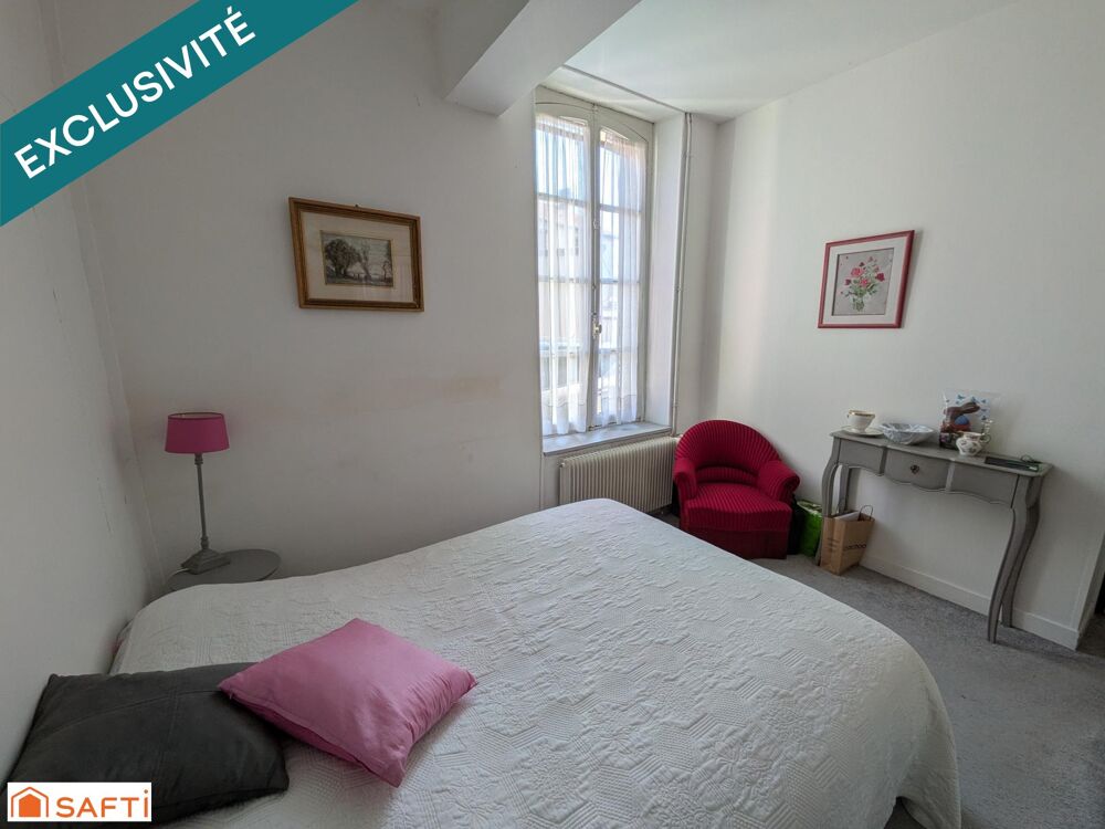 Vente Maison Propriété de caractère entièrement clos de murs. Veron